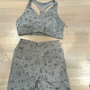 Alphalete Gray Patterned Activewear Set